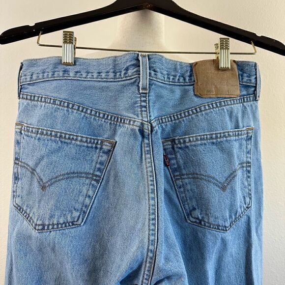 EUC Vintage Levi’s Men’s Jeans - Picture 8 of 10